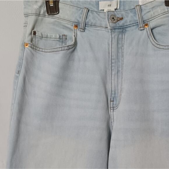 H&M Light Wash Comfort Stretch Straight Leg High Waist Denim Jeans. - Picture 7 of 16